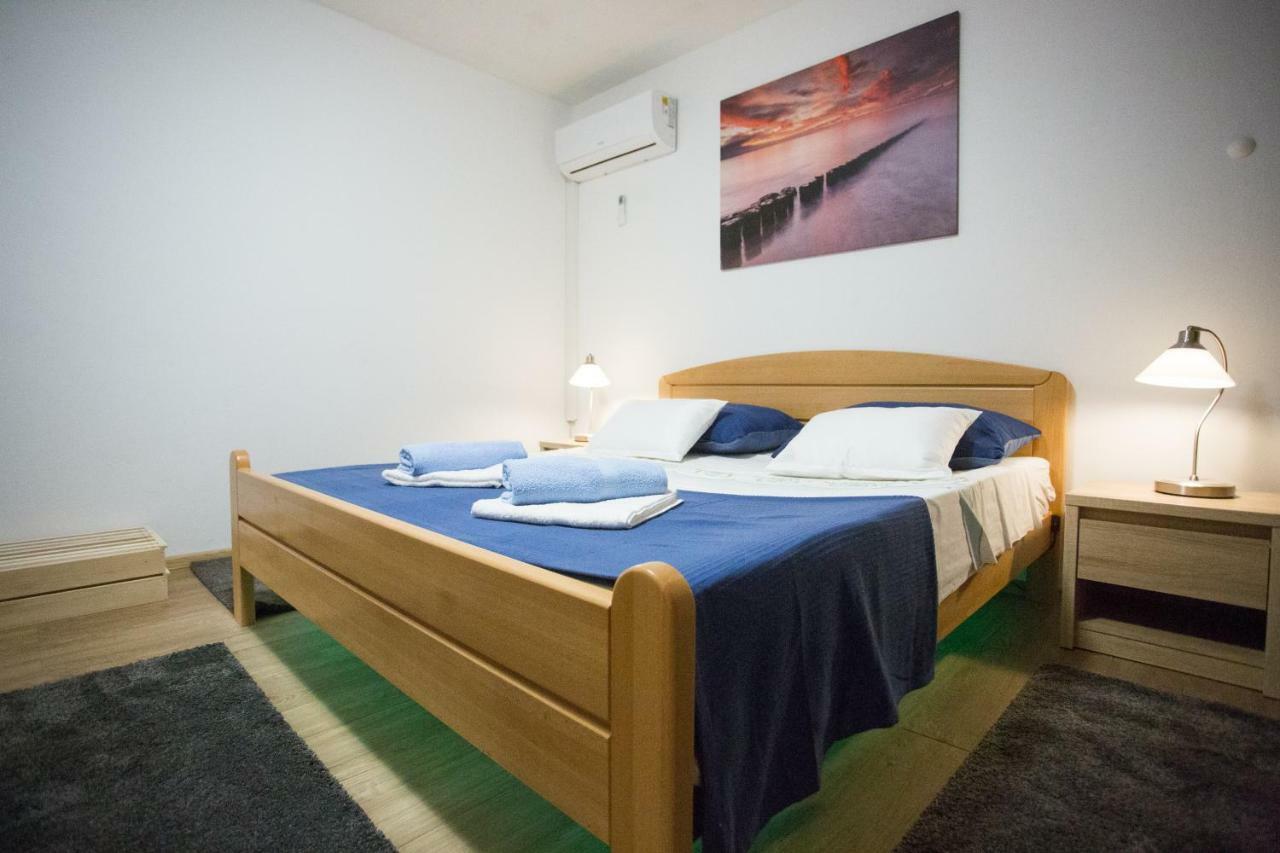 Apartmani Maras สปลิท ภายนอก รูปภาพ