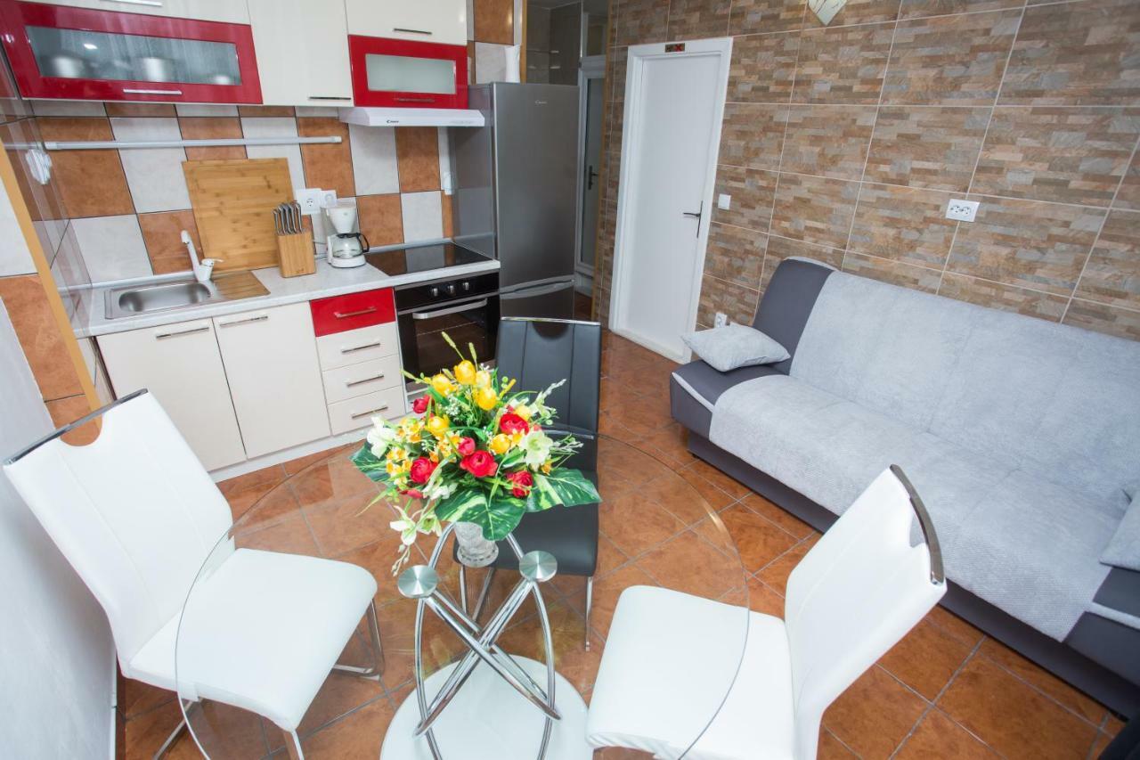 Apartmani Maras สปลิท ภายนอก รูปภาพ